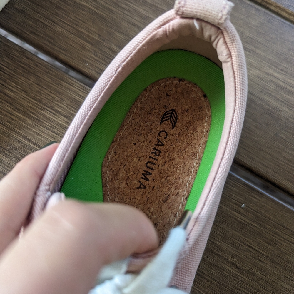 Cariuma Blush Sneaker Size 8 View 6